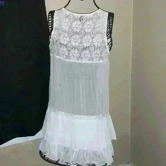 Forever21 Lace Dress - Picture 3 of 3